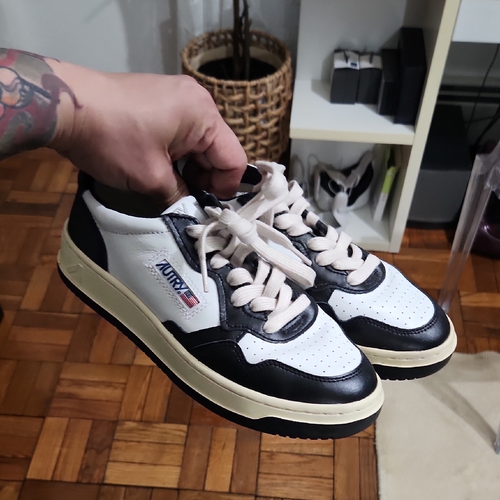 Autry Men's Black and White Sneakers